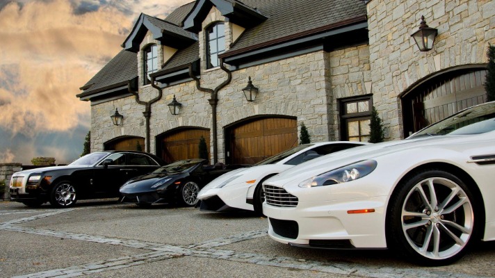How to Manage Your Finances and Live a Luxury Lifestyle LUXlife Magazine
