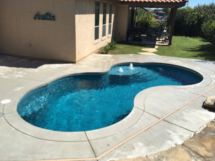 How much do fiberglass pools cost? Video