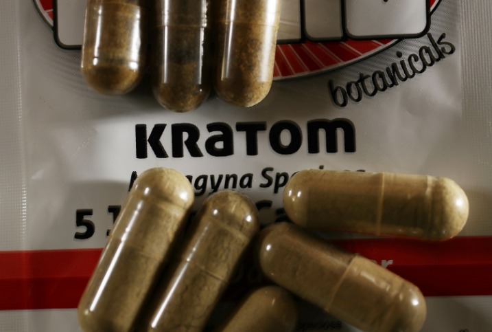 Kratom Addiction: Dangers, Side Effects, & How to Quit Kratom