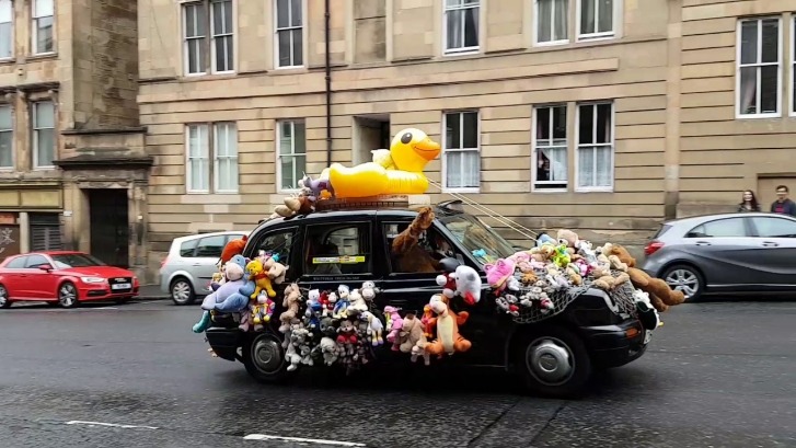 The Beating Pulse of Glasgow Transportation: Navigating the City with Glasgow Taxis